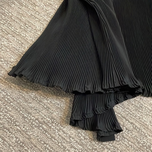 Pretty little thing *NWT* fits like L to XL - Picture 6 of 8